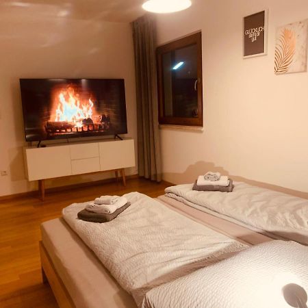 Felix Living 4, Modern & Cozy 2 Zimmer Wohnung, Balkon, Parkplatz Salzweg Exteriér fotografie